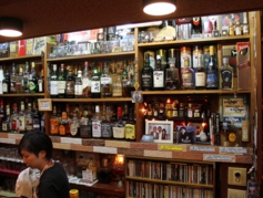 矢沢永吉のスタイルを彷彿とするバー